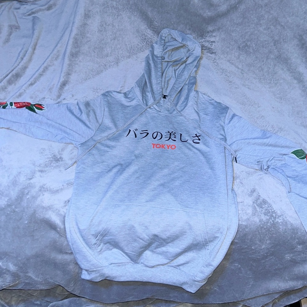 Never worn, don’t use, size M,